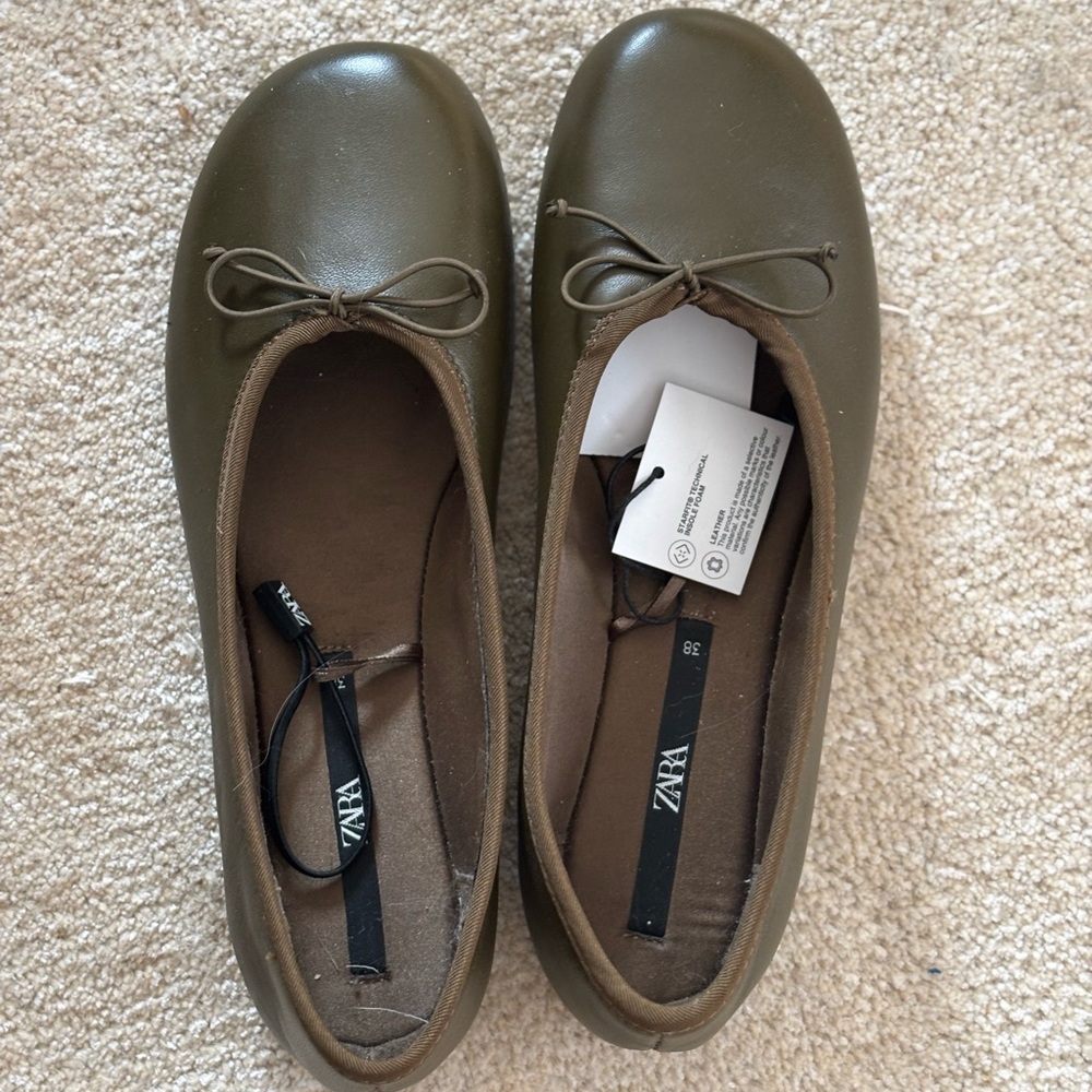 Zara Women's Olive Ballet Flats